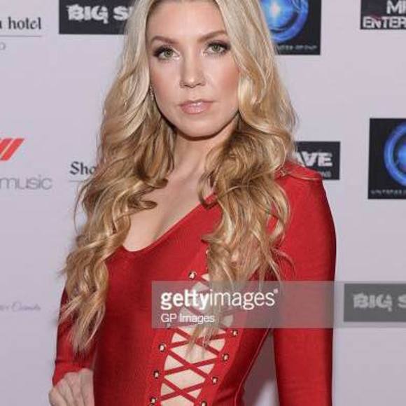 Meet your Posher, Karlee - Picture 1 of 1